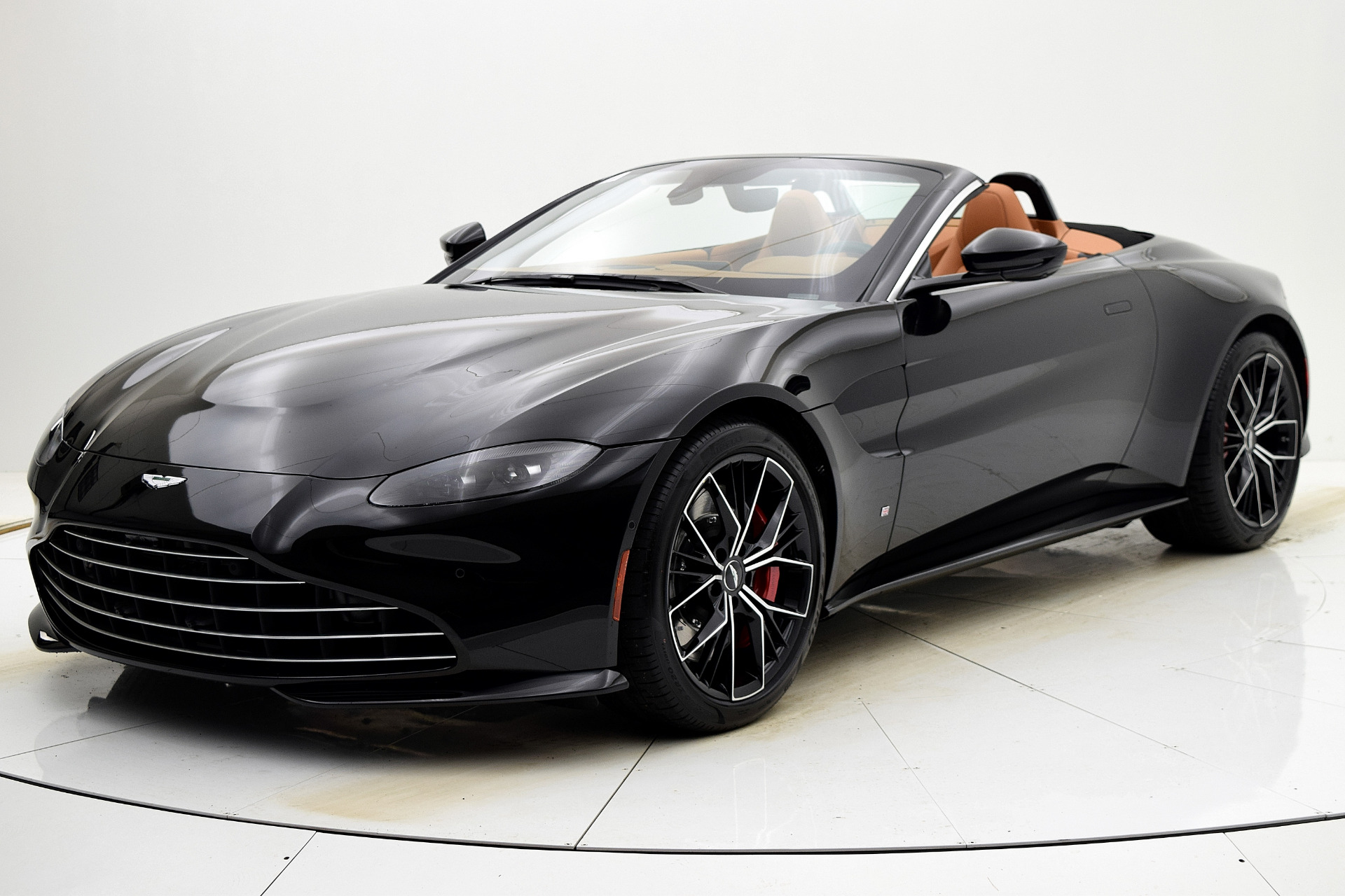 New-2021-Aston-Martin-Vantage-Roadster.jpg