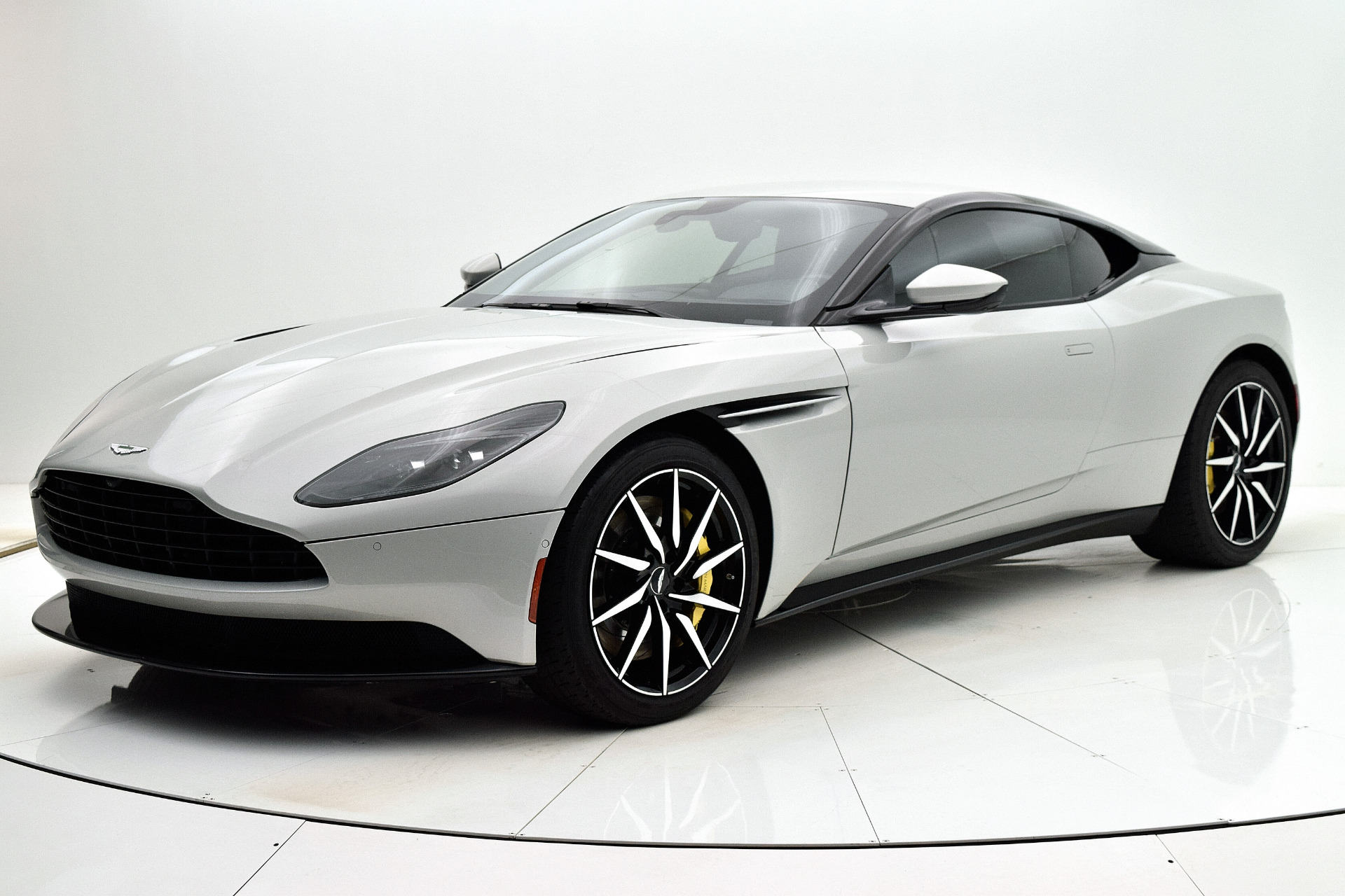 Used 2018 Aston Martin DB11 V8 Coupe for sale Sold at F.C. Kerbeck Aston Martin in Palmyra NJ 08065 2